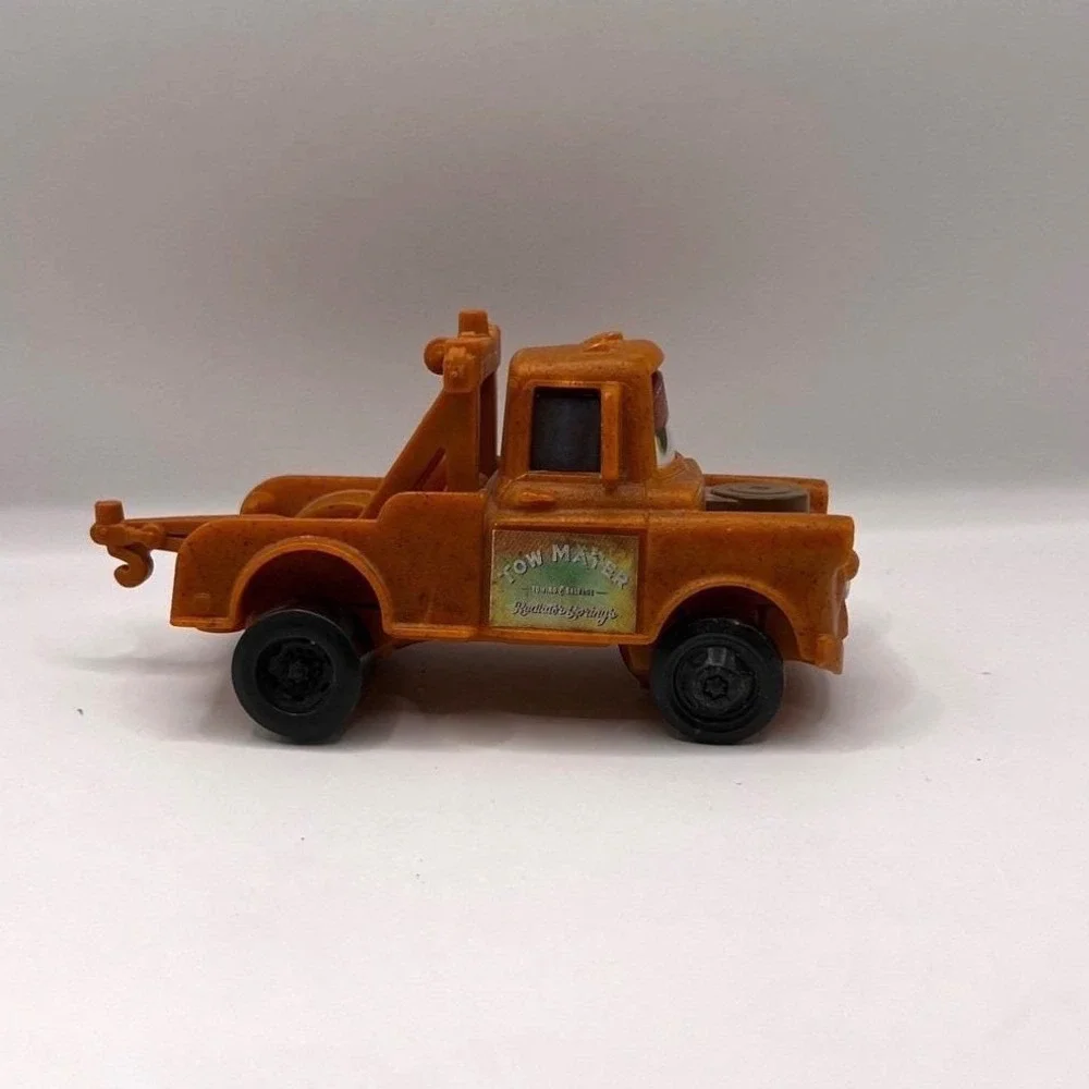 Disney Pixar Cars Mater‎ Tow Truck Toy Orange Diecast Vehicle Mattel 2006